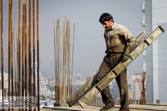 خروج کارگران افغان، ساخت‌وساز را کند کرد؟/ بیش از نیمی از نیروهای ساختمانی تهران اتباع بودند
