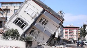 زلزله در غرب ترکیه؛ جان باختن یک نفر و فروریختن چندین ساختمان