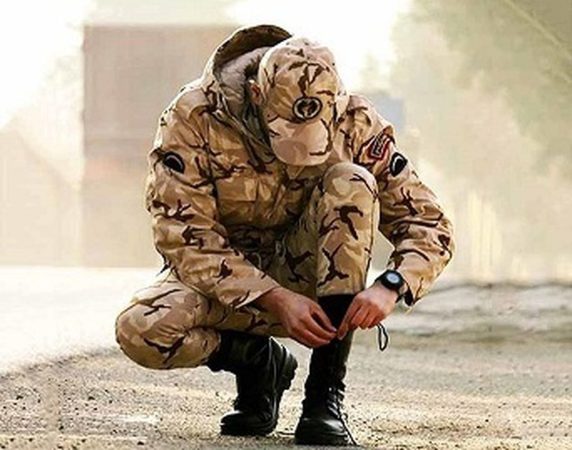 سربازان چگونه می‌توانند درخواست مجوز خروج از کشور بدهند؟