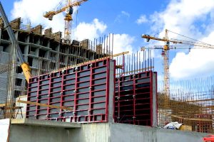 نقش قیمت و کیفیت در موفقیت صادرات قالب های بتن ایرانی