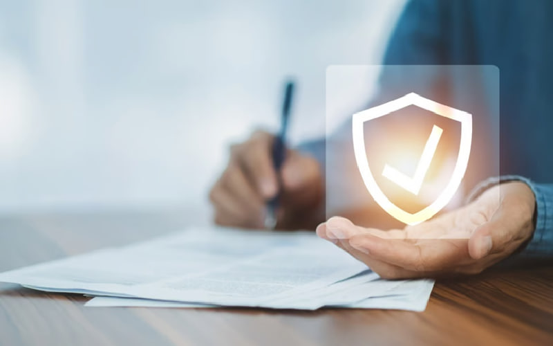 چطور با بیمه بازار، بهترین پوشش بیمهای را پیدا کنیم؟ ۵ نکته طلایی برای یافتن بهترین پوشش بیمهای