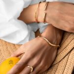 8 قانون ست کردن انگشتر و دستبند طلا زنانه جدید که باید بدانید!