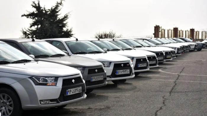 آخرین قیمت خودروهای داخلی و وارداتی امروز سه‌شنبه 11 آذر 1404/ این خودروی داخلی امروز ۶۰ میلیون گران‌تر شد