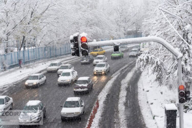 آلودگی هوای تهران از چهارشنبه؛ برف و باران می‌بارد