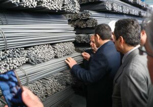 «اشتغال» و «توسعه واحدهای صنعتی» در شاهرود و میامی حمایت ویژه شود