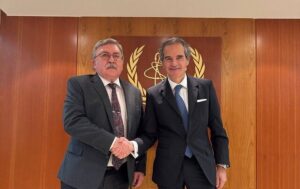 اولیانوف با گروسی درباره برنامه هسته ای ایران رایزنی کرد