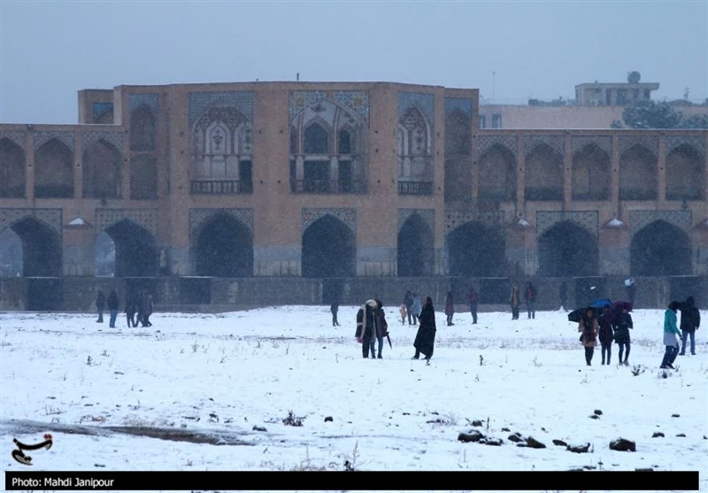 بارش برف مدارس و دانشگاههای اصفهان را به تعطیلی کشاند اخبار اصفهان , اخبار شاهین شهر , اخبار نجف آباد ,