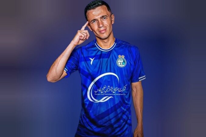 بوسه ۵۱ میلیونی یاسر آسانی خبرساز شد!