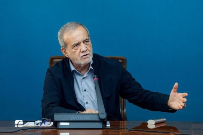 تأکید پزشکیان بر توسعه حمل و نقل ریلی حومه‌ای تهران