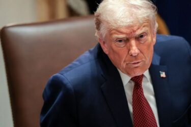 ترامپ قانون لغو دائمی تحریم‌های سوریه را امضا کرد