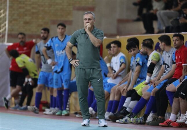 خبیری: بهشتی‌سازه در لیگ برتر می‌ماند/ به هواداران اطمینان می‌دهم!