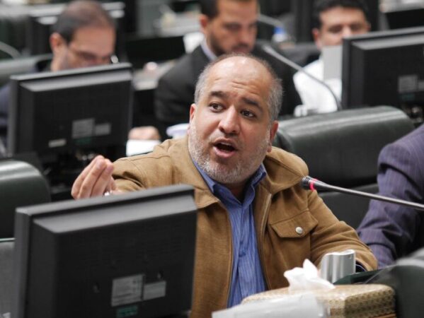 خضریان: آقای مدنی‌زاده! از عاقبت همتی درس بگیرید