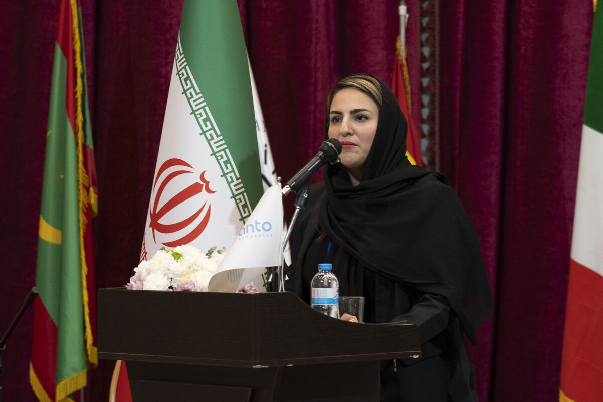 دیپلماسی فنجان و زعفران| توسعه تجارت با طعم فرهنگ و آداب معاشرت دیپلماسی فنجان و زعفران| توسعه تجارت با طعم فرهنگ و آداب معاشرت