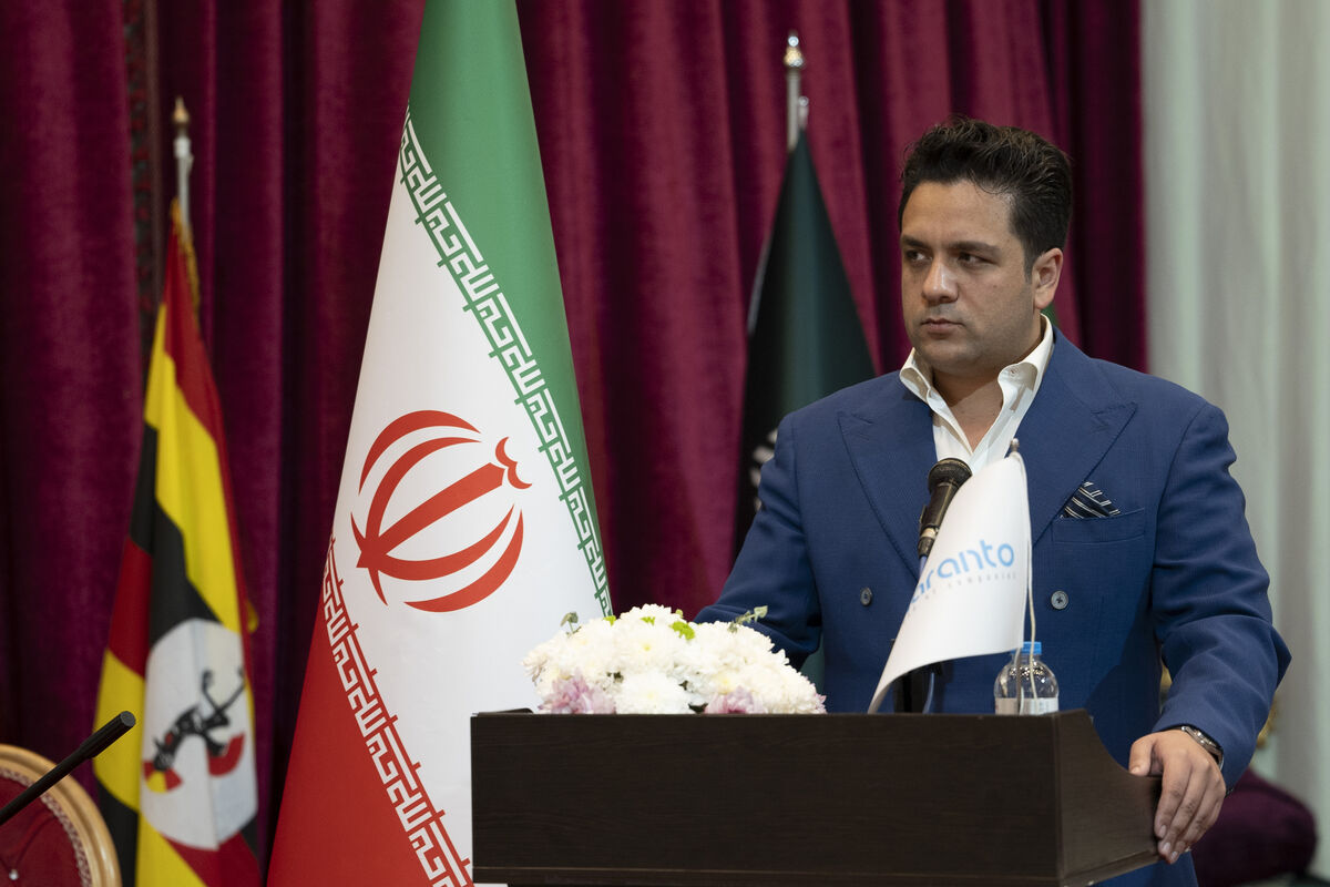 دیپلماسی فنجان و زعفران| توسعه تجارت با طعم فرهنگ و آداب معاشرت دیپلماسی فنجان و زعفران| توسعه تجارت با طعم فرهنگ و آداب معاشرت