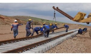 سردار رحمانی: ریل‌گذاری راه‌آهن ایرانشهر – خاش به پایان رسید