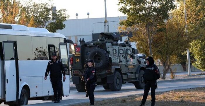 شورش مسلحانه داعش در ترکیه/ ۷ پلیس تا کنون زخمی شدند