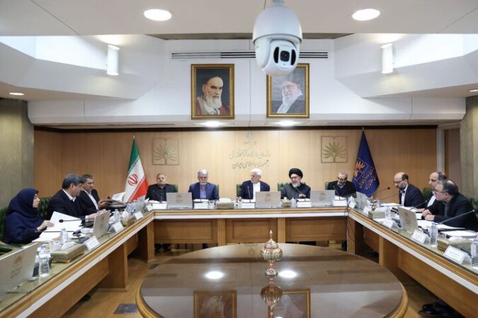 عارف: نمی‌توان از مزایای دیجیتالی کردن نسخ خطی استفاده نکرد