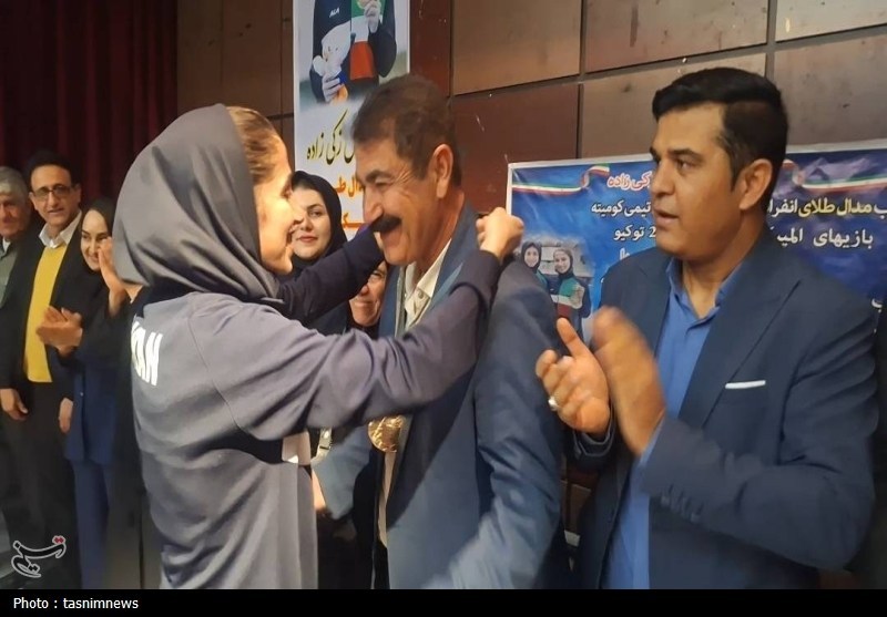 قهرمان ناشنوای المپیک توکیو با دو طلا به زادگاهش بازگشت+تصاویر ورزش بانوان , اخبار استان کهگیلویه و بویراحمد ,