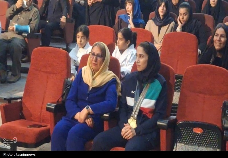 قهرمان ناشنوای المپیک توکیو با دو طلا به زادگاهش بازگشت+تصاویر ورزش بانوان , اخبار استان کهگیلویه و بویراحمد ,