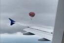 لحظه وحشتناک برخورد صاعقه با بالن مسافربری!