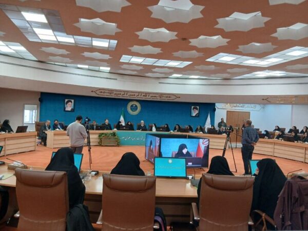 لزوم دیده شدن زنان در همه اقوام، مذاهب، فرهنگ‌ها و گویش‌ها