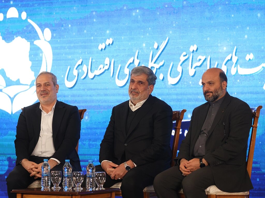 مدال افتخار حامی مدرسه‌سازی ایران به ایرانسل رسید