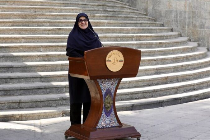 مهاجرانی: فردا ادارات و مدارس با ۲ ساعت تأخیر آغاز به کار می‌کنند