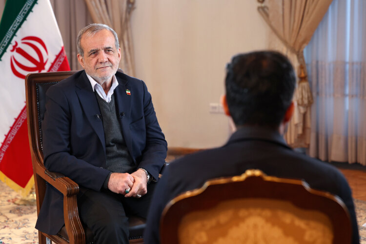 پزشکیان: روایت ناتوانی دولت، پروژه رسانه‌ای دشمن است