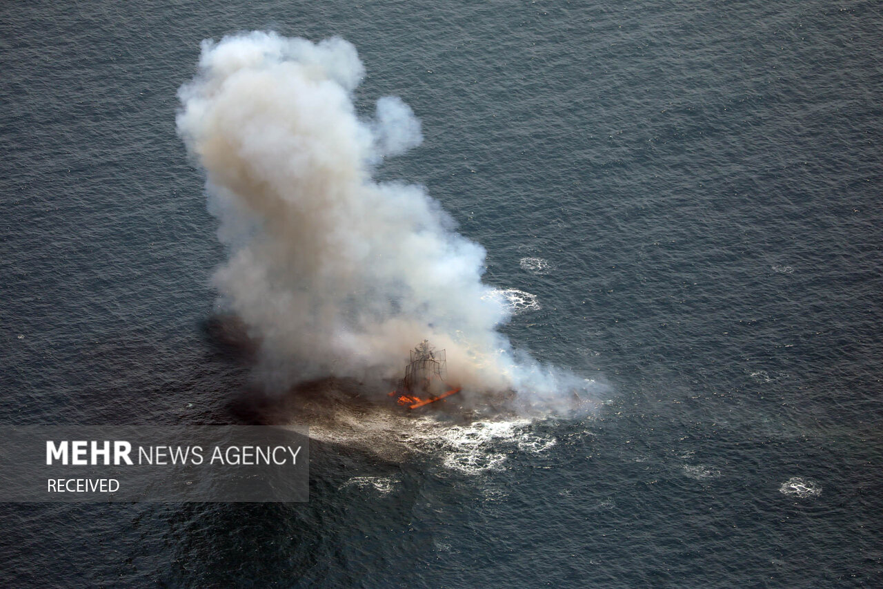 پیام قاطع رزمایش اقتدار نیروی دریایی سپاه از «نواب» تا موشکهای دوربرد پیام قاطع رزمایش«اقتدار»نیروی دریایی سپاه از «نواب» تا موشکهای دوربرد