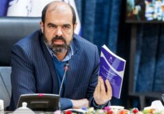 چرا حقوق‌ها هم‌پای تورم زیاد نمی شود؛ آدرس غلط کاهش درآمد نفتی