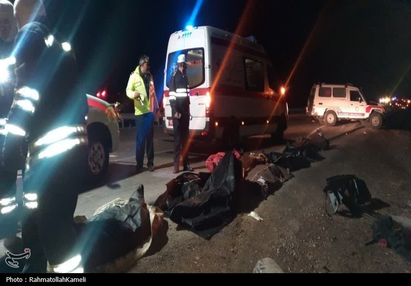 گزارش تصویری واژگونی اتوبوس در محور اصفهان-نطنز نطنز , اخبار نطنز , تصادف ,