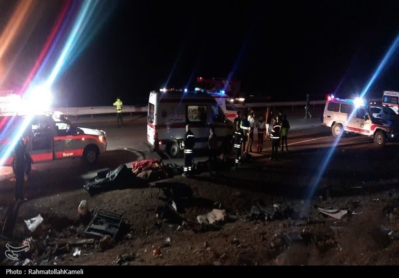 گزارش تصویری واژگونی اتوبوس در محور اصفهان-نطنز نطنز , اخبار نطنز , تصادف ,