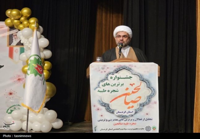 مقابله با جنگ ترکیبی دشمن نیازمند هوشیاری است/جهاد تبیین ضروری است