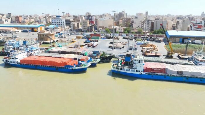 افزایش ۳۰ درصدی تخلیه و بارگیری در بنادر آبادان طی ۱۱ ماه گذشته