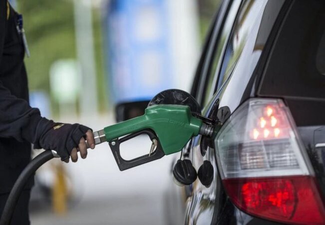 تاثیر حمله آمریکا به ایران در قیمت سوخت / قیمت بنزین در این کشورها بیش از ۱۰۰ درصد افزایش یافت