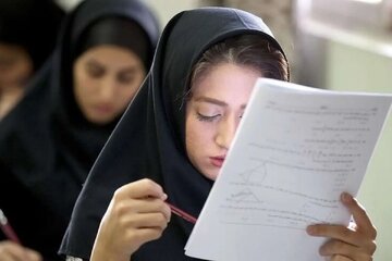 عقب‌نشینی از خبر مجازی شدن امتحانات!/ آب پاکی آموزش و پرورش روی دست دانش‌آموزان