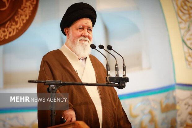 علم‌الهدی: عامل اصلی پیروزی‌های ما عنایت و توجه امام زمان(عج) است