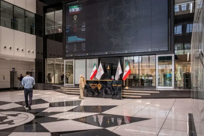 سقوط سنگین بورس در آغاز معاملات / بورس قرمزپوش شد