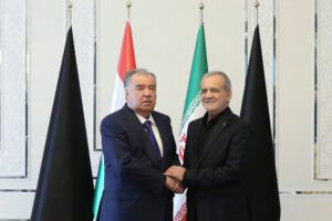 پزشکیان: به برکت خون رهبر شهید، ملت ایران منسجم‌تر شد