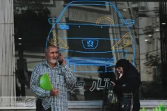 دلار ۴ درصد ریخت، ۲۰۷ فقط ۲.۹ درصد / خودرو زیر فشار دلار کوتاه می‌آید؟