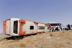 واژگونی اتوبوس در محور سبزوار- نیشابور با 51 مصدوم