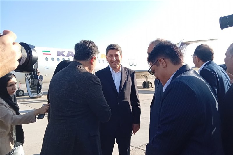 وزیر ارتباطات وارد اصفهان شد/افتتاح پروژه فیبرنوری و میز هوش مصنوعی اخبار استان اصفهان , اخبار اصفهان , وزارت ارتباطات و فناوری اطلاعات جمهوری اسلامی ایران , هوش مصنوعی , سفر ,