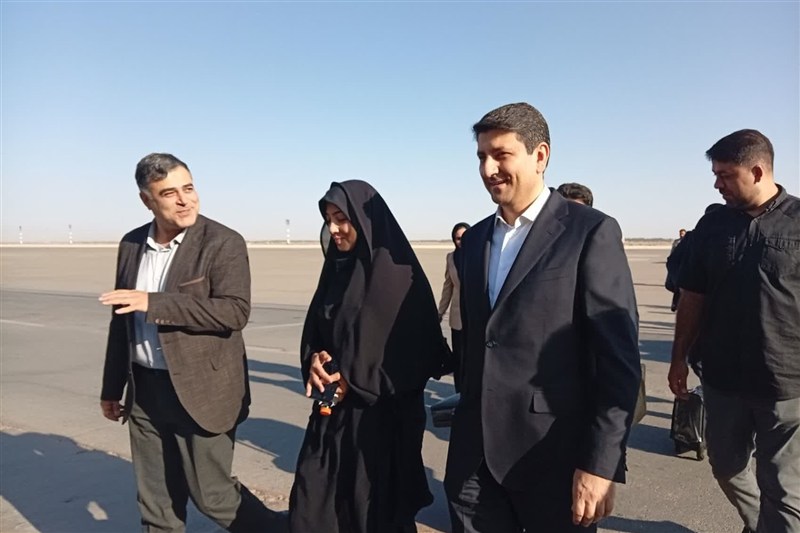 وزیر ارتباطات وارد اصفهان شد/افتتاح پروژه فیبرنوری و میز هوش مصنوعی اخبار استان اصفهان , اخبار اصفهان , وزارت ارتباطات و فناوری اطلاعات جمهوری اسلامی ایران , هوش مصنوعی , سفر ,