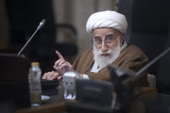آیت‌الله جنتی: نیازمند روحیه جهادی در عرصه نبرد اقتصادی هستیم