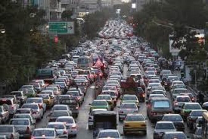 ترافیک سنگین در محورهای چالوس، هراز و آزادراه قزوین-کرج-تهران