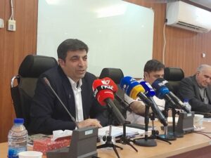 عضو انجمن شرکت‌های حمل‌ونقل در پاسخ به بازار مطرح کرد
                افزایش ۱۵۰ درصدی هزینه‌های حمل‌ونقل صادراتی| کامیون‌ها در مرز ریمدان ۴۰ روز معطل هستند