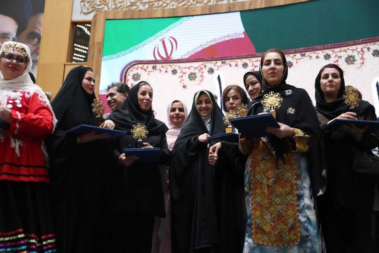 یک تعاونی از استان البرز در جمع تعاونیهای برتر ملی کشور قرار گرفت یک تعاونی از استان البرز در جمع تعاونیهای برتر ملی کشور قرار گرفت