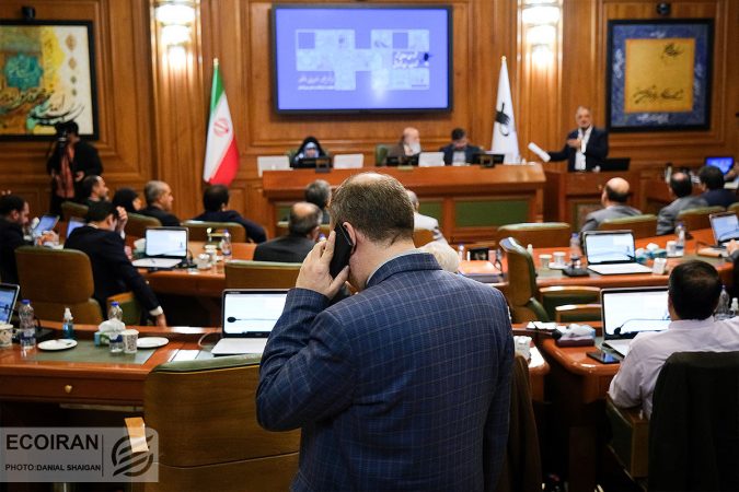 روایت یک روز پرحاشیه درشورا؛ از نامگذاری ایالتهای آمریکا به نام شهدای ایرانی تا ماجرای بی پایان صندلیها روایت یک روز پرحاشیه درشورا؛ از نامگذاری ایالتهای آمریکا به نام شهدای ایرانی تا ماجرای بی پایان صندلیها