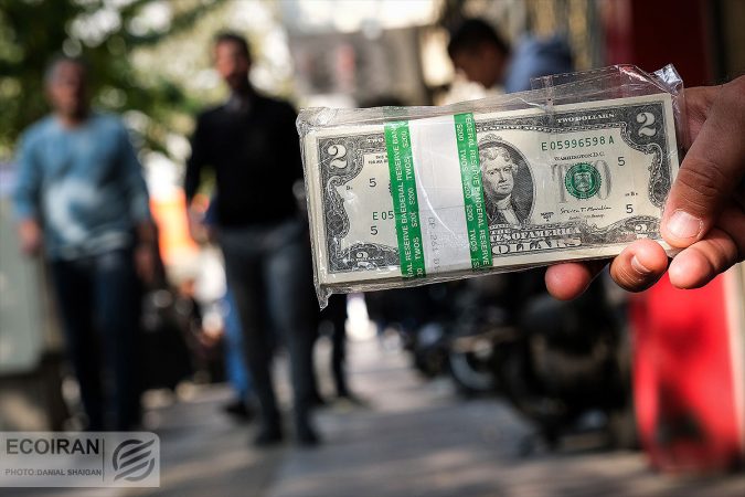 سیگنال احتیاط در بازار سرمایه/ قیمت دلار در پشت خط بالا رفت سیگنال احتیاط در بازار سرمایه/ قیمت دلار در پشت خط بالا رفت