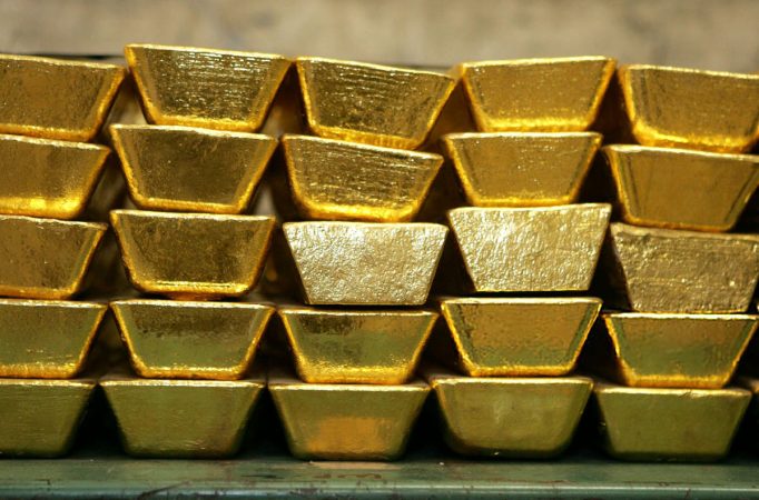 صعود قیمت طلا در سایه تنشهای خاورمیانه و ابهامات تجاری صعود قیمت طلا در سایه تنشهای خاورمیانه و ابهامات تجاری